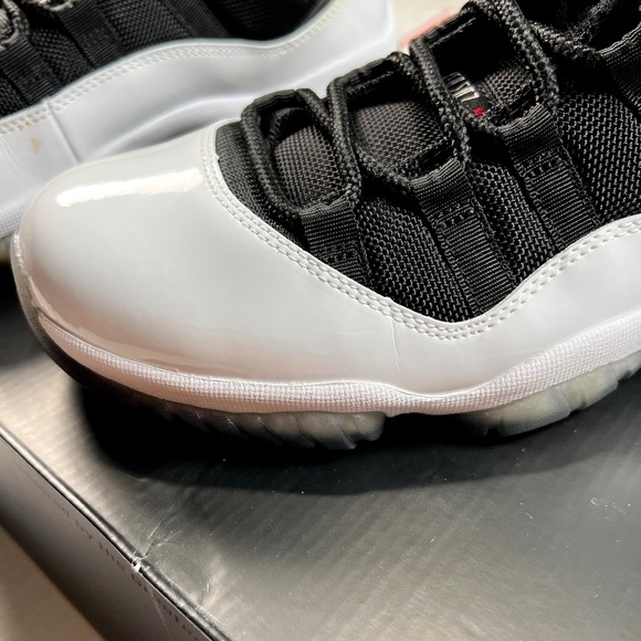 Air Jordan 11 Low - TUXEDO - Men\'s Size 8 - Retro MINT CONDITION! main image 5